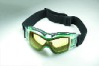 HIGHLY BREAK RESISTANT  SKI GOGGLE