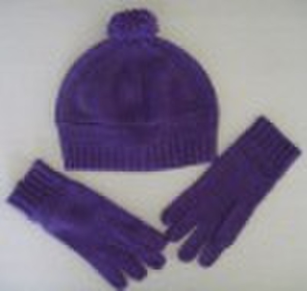 cashmere glove and hat