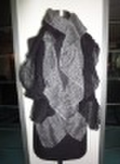 WOOL RUFFLE WOVEN SCARF