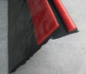 Rubber skirt board/skirting board