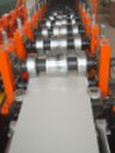 Roll forming machine
