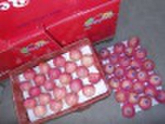 red apple