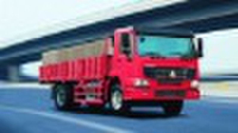 SINOTRUK HOWO7ZZ1167M4617C1 4X2货物的卡车