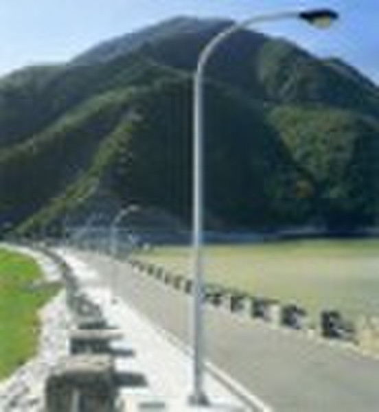 Aluminum lighting pole