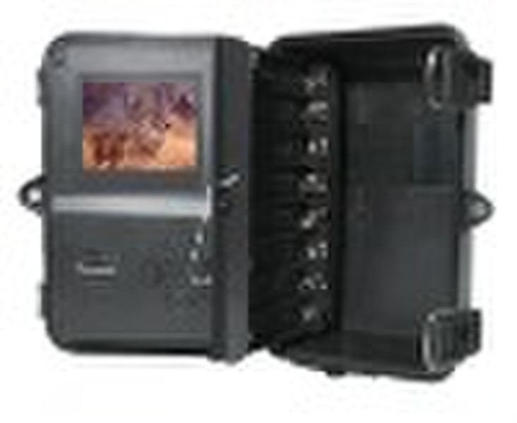 8MP Game trail camera with 2.0 TFT viewing screen