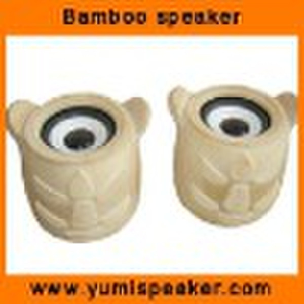 Portable speaker shaped tiger head