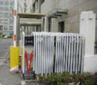 Electric retractable gate