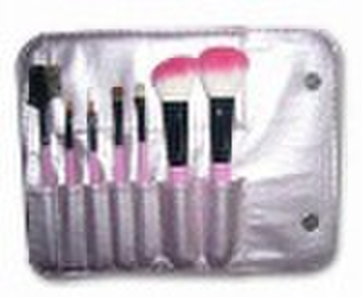 7 pieces Makeup Brush Set in Pink Color