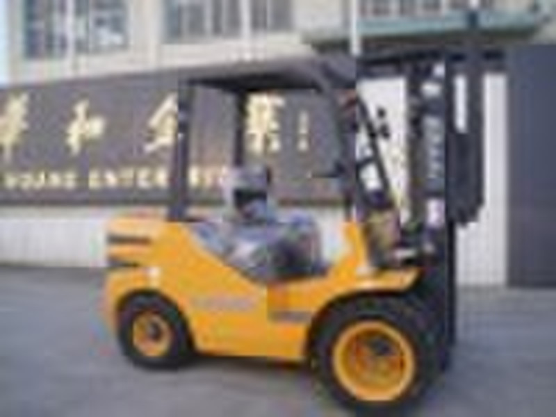 3.5T Diesel Forklift with six wheels