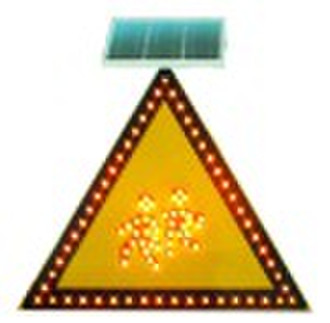 Solar traffic signal