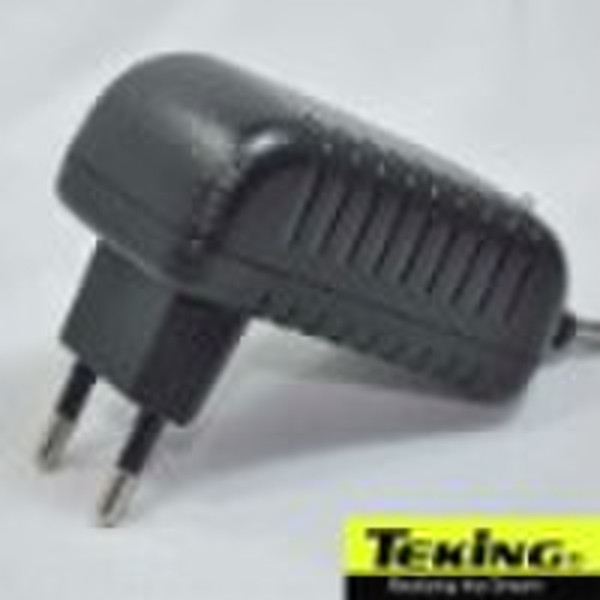 12V 1A EK genehmigten AC / DC Adapter (3-12W)