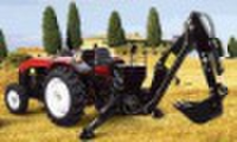 Bagger die von Traktor angetrieben wird