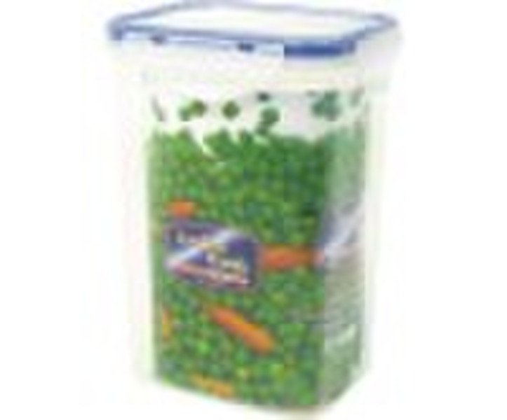 Plastic food container