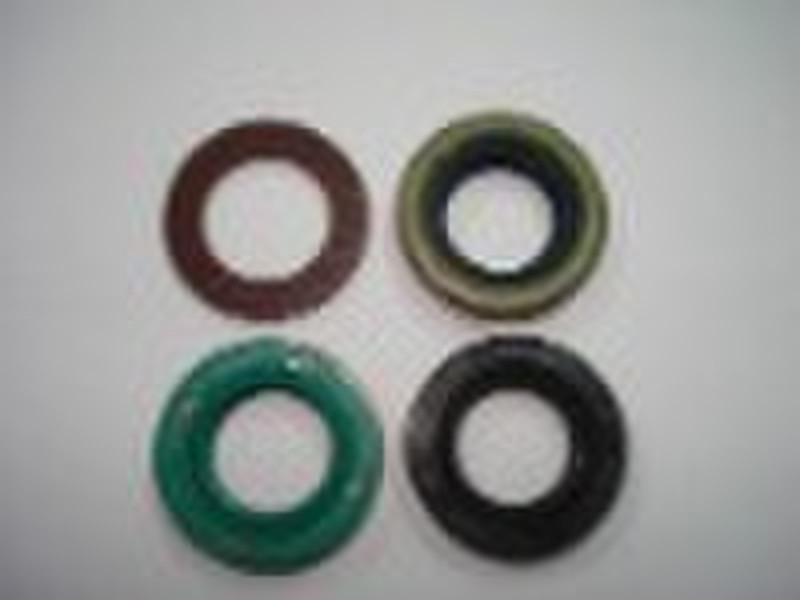 Oil seal for chainsaw
