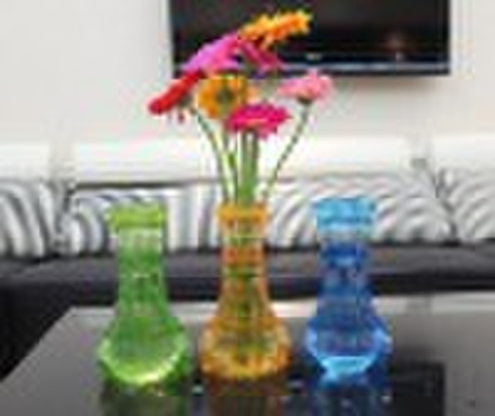 Plastic foldable vase