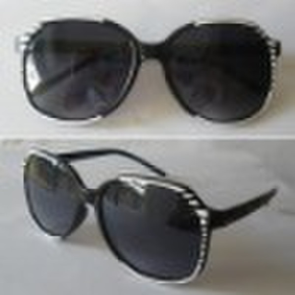 popular sunglasses black frame for ladies