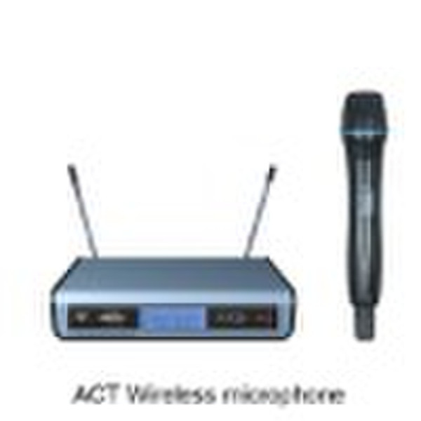 Wireless karaoke microphone