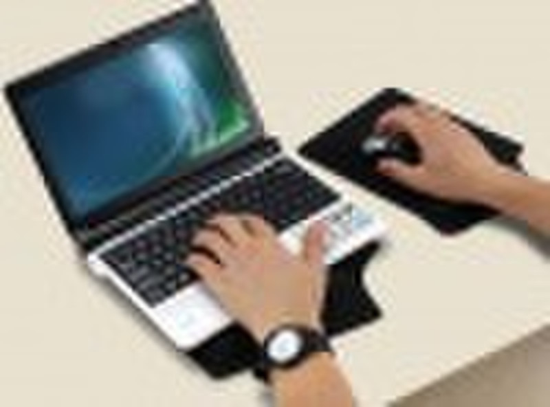 14 degrees Wrist Protection Laptop cooling pad