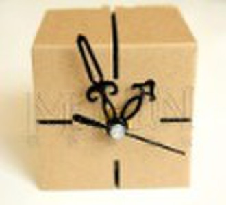 DIY creative corrugated paper table cross clock