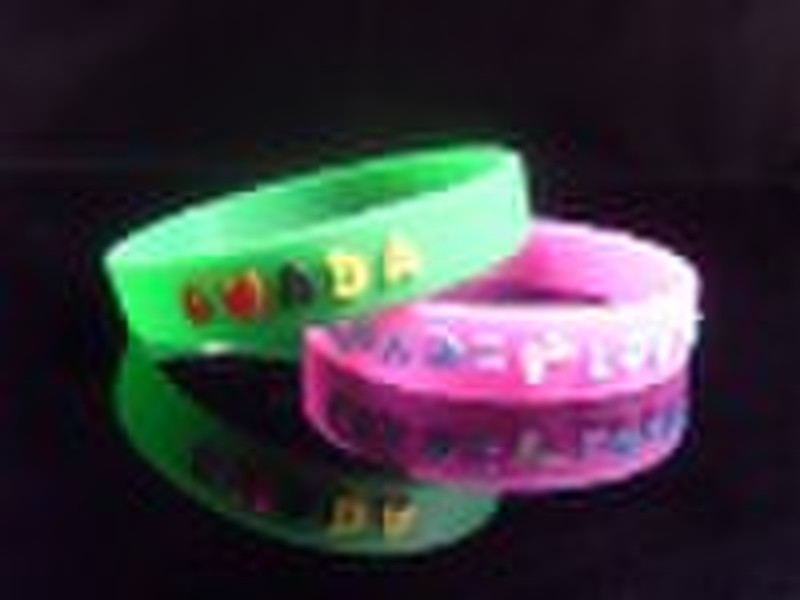 fashion promotional gifts debossed Silicone bracel