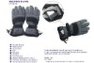 Battery heated gloves