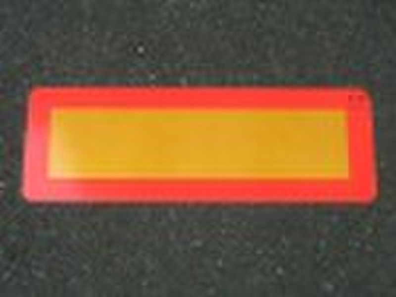 retro-reflective sign for vehicle