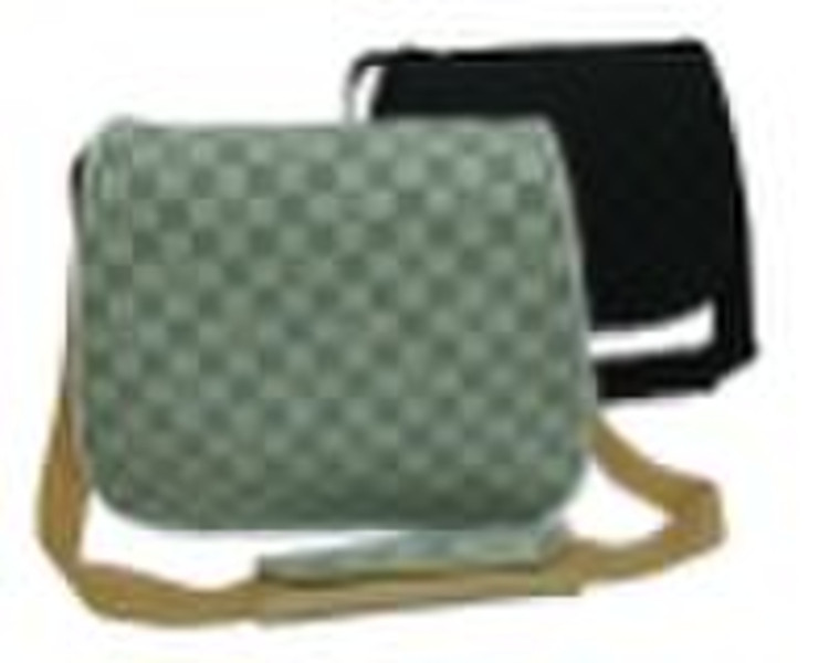 Lady's laptop shoulder bag