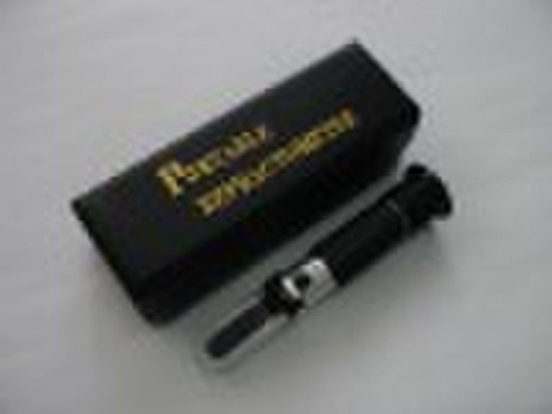 Hand-held alcohol refractometer