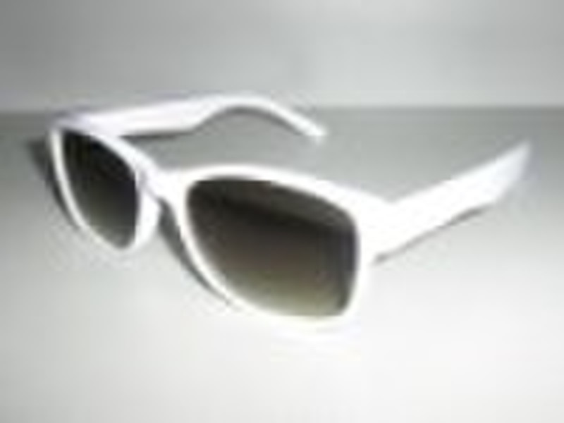 wayfarer style branded sunglasses