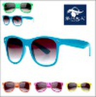 design wayfarer sunglasses