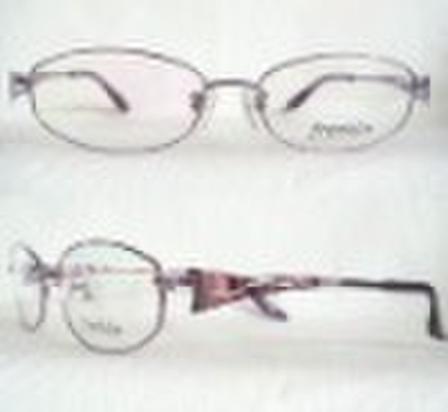 Lady's beautiful optical frames