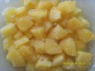 canned pineapple pieces