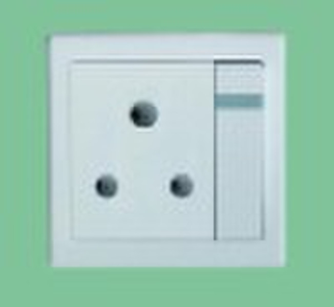 1 gang 15A switched socket BS standard