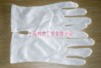 Khan swung Gloves