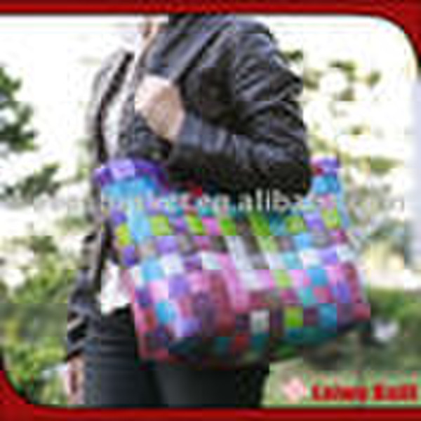 shiny PE shoulder bag - Hand Woven