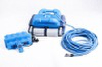 Swimming pool cleaner robot