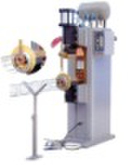 Top welder for filter bag cage