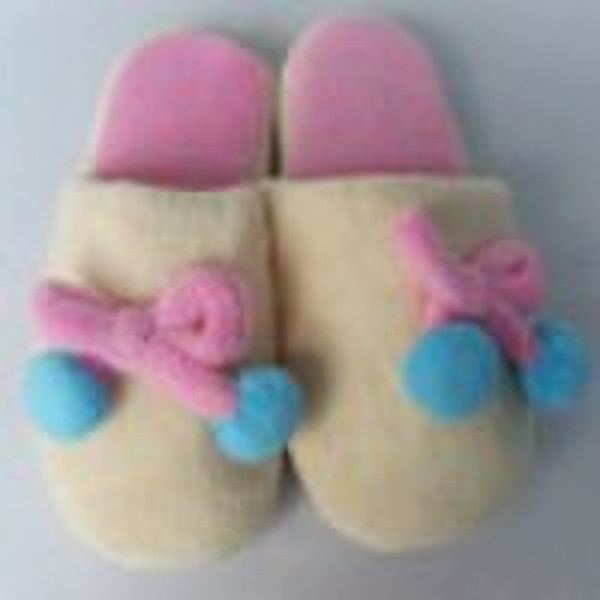 lady's short floss plush indoor slippers