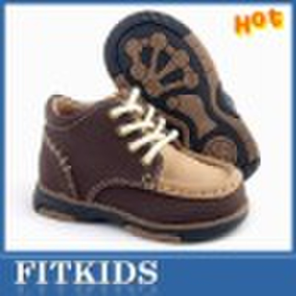 kids leather shoes with nice design and comfortabl