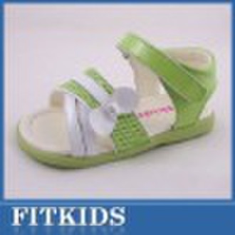 Popular comfortable kids sandals with fashionable