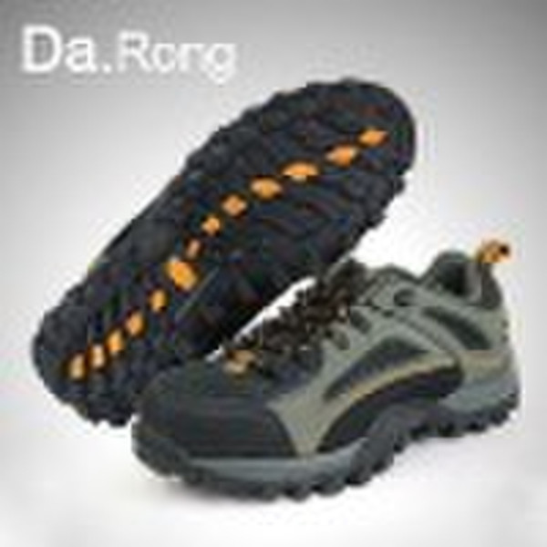 New style men's climbing shoe