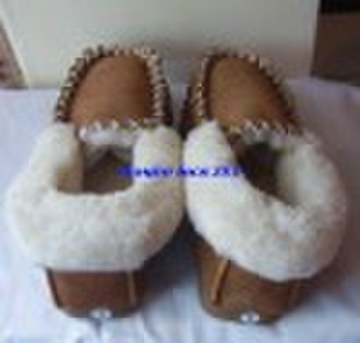 sheepskin moccasin