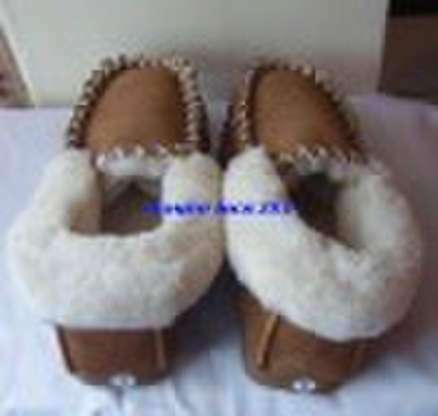 sheepskin moccasin