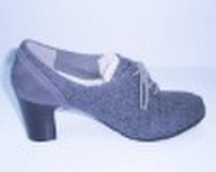 Ladies dress shoe