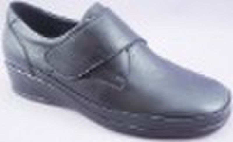 wide-fitting comfortable shoes