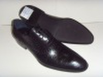 Leather shoe