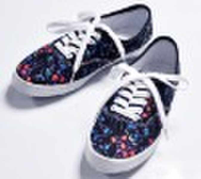 Canvas shoes