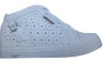 Popular White Casual Shoe