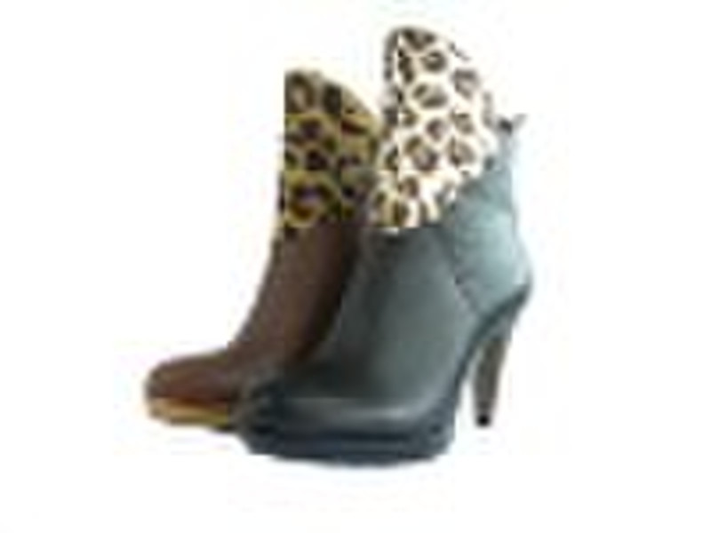 Leather ankle boots for women