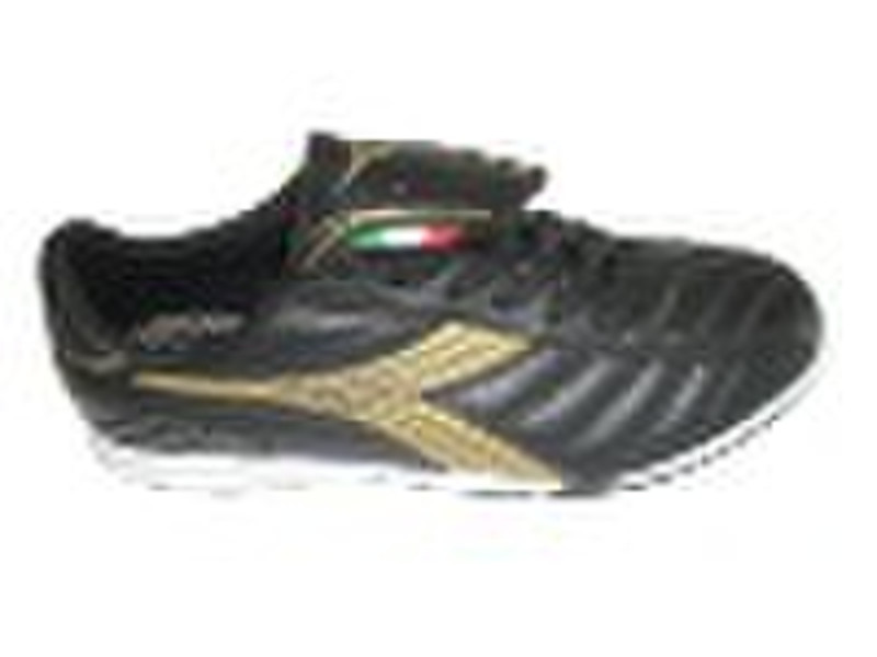 2011 NEW FASHION DESIGN FOOTBALL SHOE